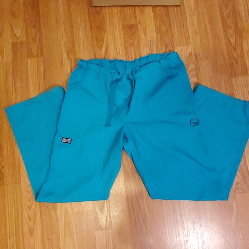 Scrub bottoms bundle $15